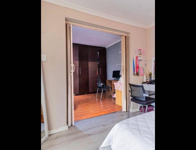 4 BEDROOM HOUSE FOR SALE IN GLENWOOD